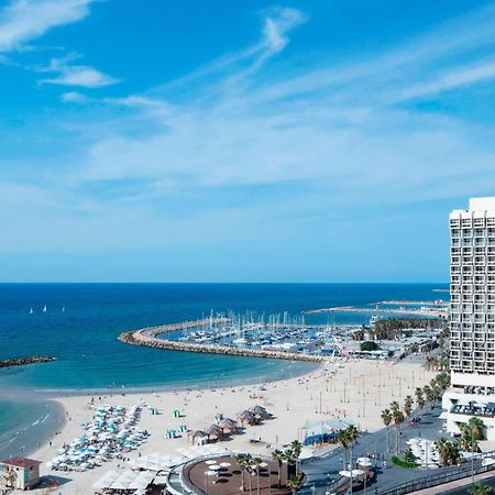 Renaissance Tel Aviv Hotel Bagian luar foto