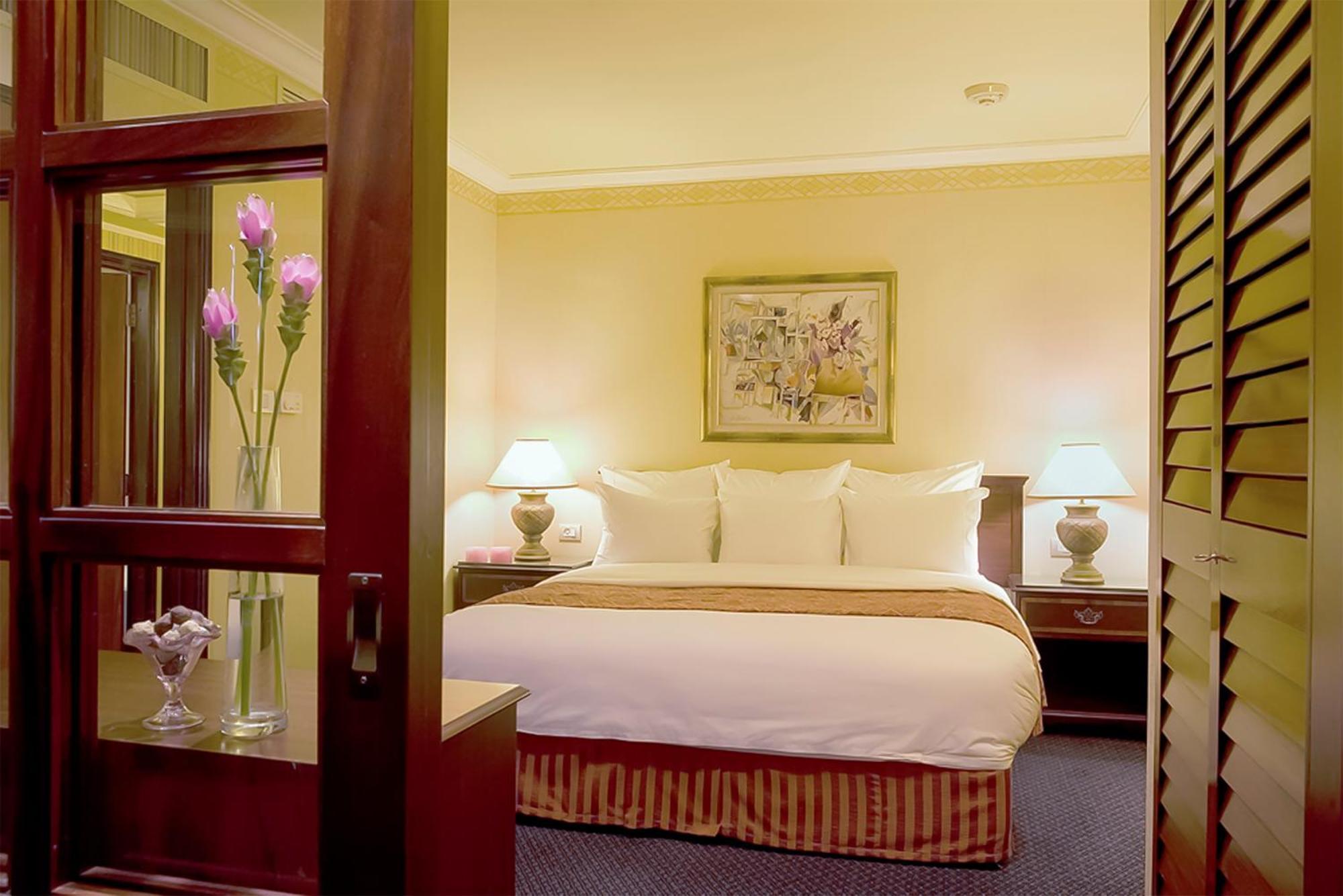 Renaissance Tel Aviv Hotel Bagian luar foto