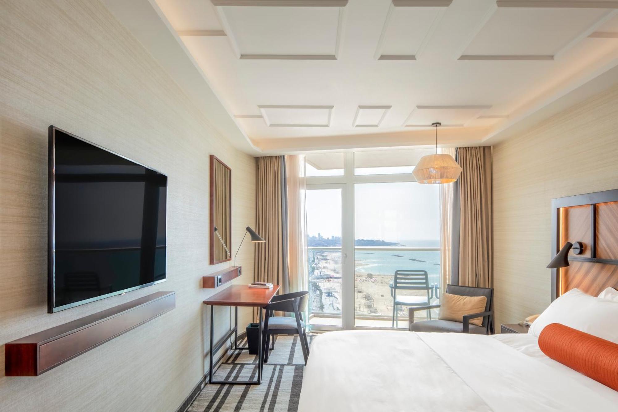 Renaissance Tel Aviv Hotel Bagian luar foto