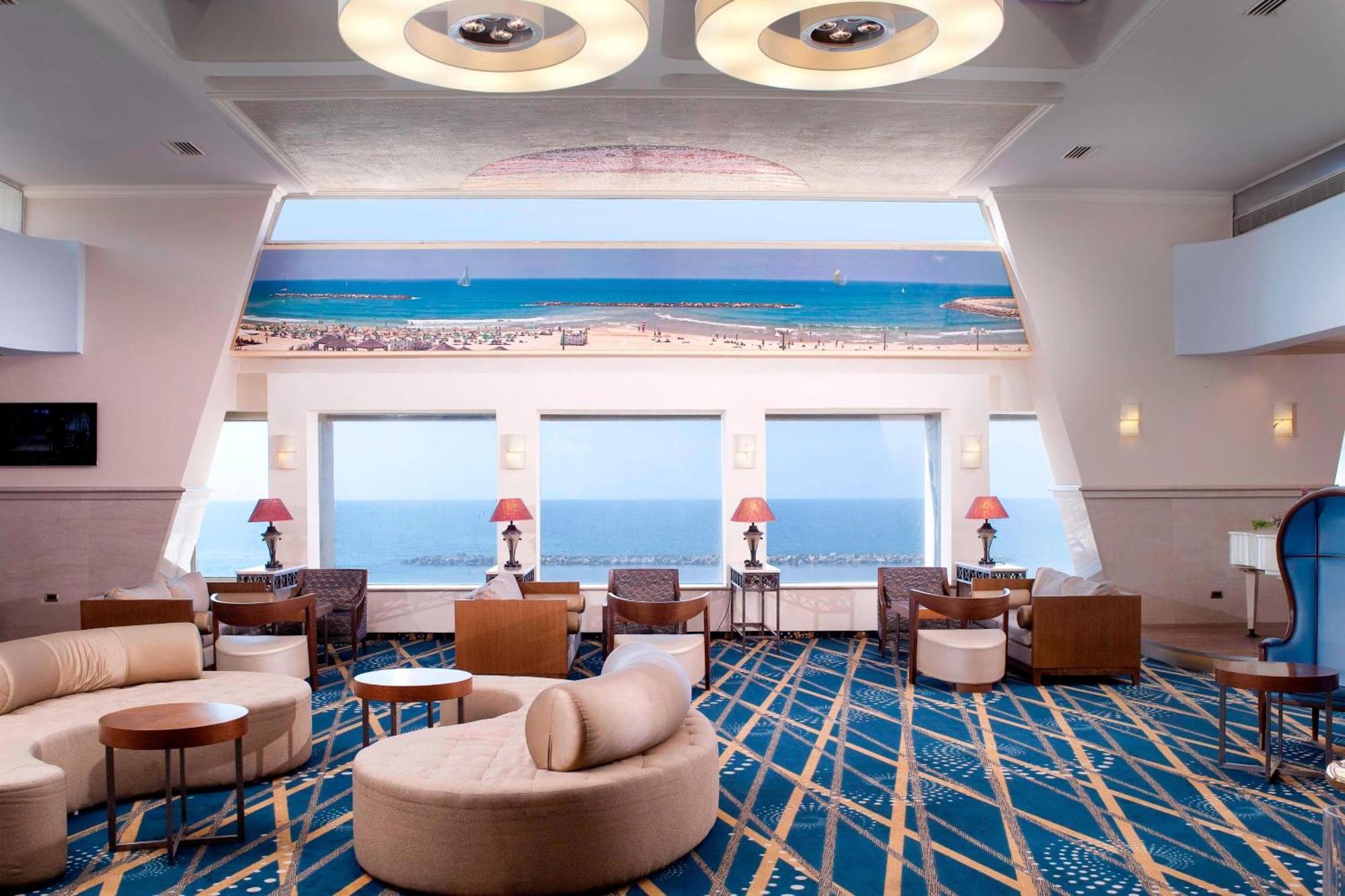 Renaissance Tel Aviv Hotel Bagian luar foto