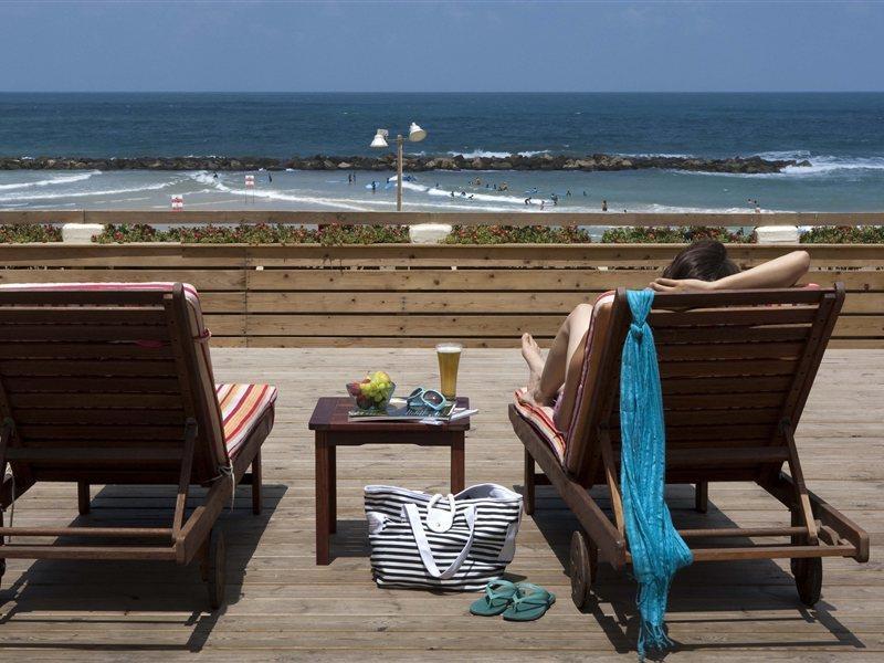 Renaissance Tel Aviv Hotel Bagian luar foto
