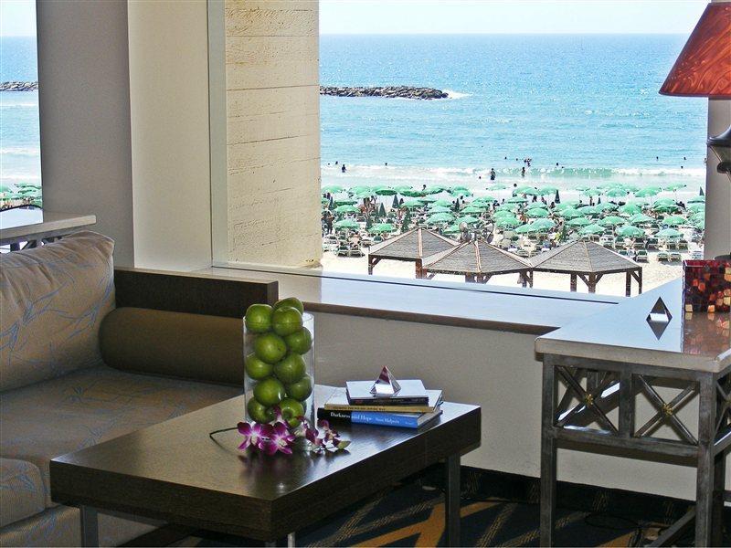 Renaissance Tel Aviv Hotel Ruang foto